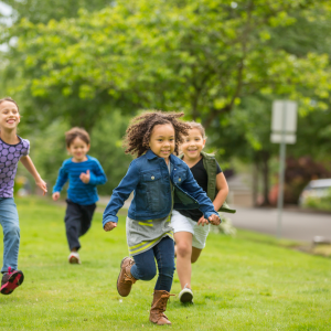 Le regroupant bénéficie de la protection internationale et fait venir le ou les enfants mineurs de son conjoint (époux, partenaire assimilé, partenaire enregistré)