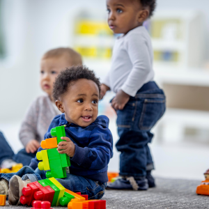 Le regroupant étranger a une carte bleue européenne/un séjour longue durée dans un autre état membre et fait venir le ou les enfants mineurs de son conjoint