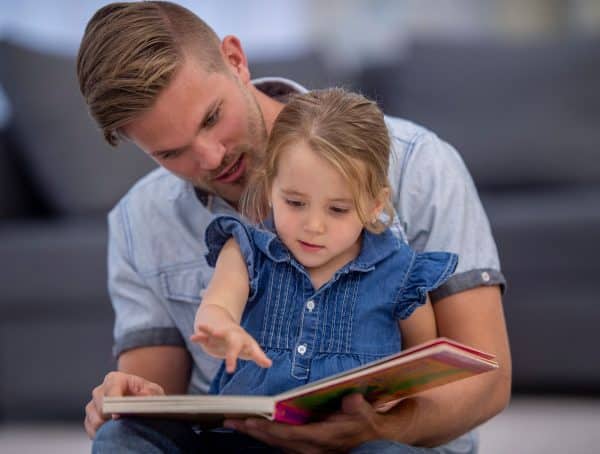 Le regroupant a un séjour limité et fait venir le ou les enfants mineurs de son conjoint (époux, partenaire assimilé, partenaire enregistré) – Image 4