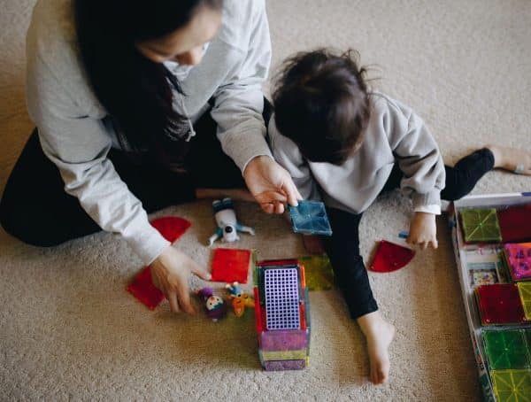 Le regroupant a un séjour limité et fait venir le ou les enfants mineurs de son conjoint (époux, partenaire assimilé, partenaire enregistré) – Image 2